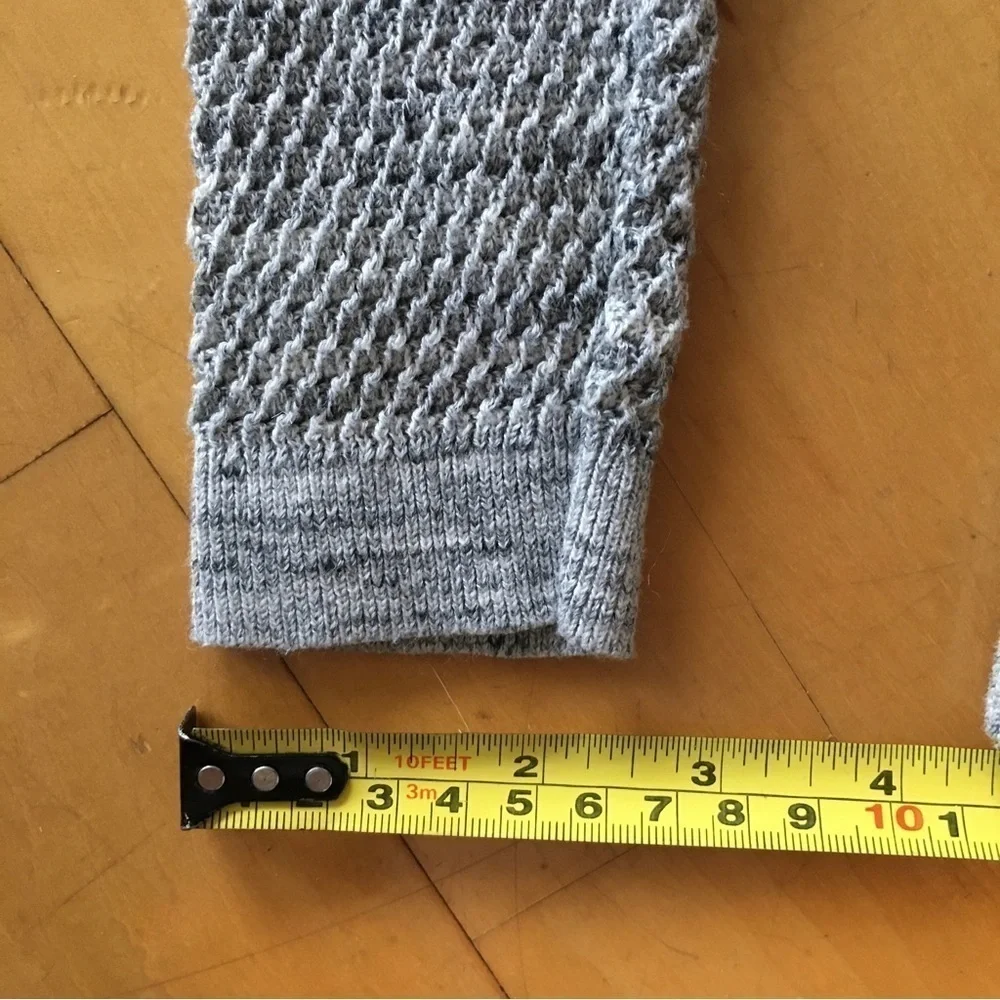 Ann Taylor Loft Petite Gray Lightweight Textured Knit Sweater, Size XXS